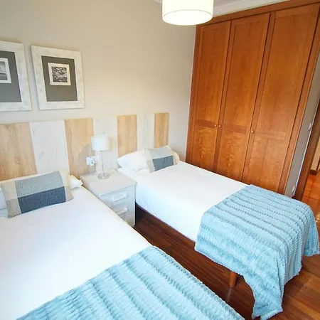 Piso Grande Y Luminoso En El Casco Viejo De * Bilbao