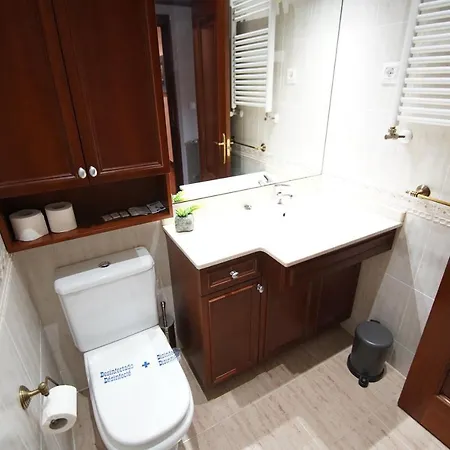 Piso Grande Y Luminoso En El Casco Viejo De Bilbao